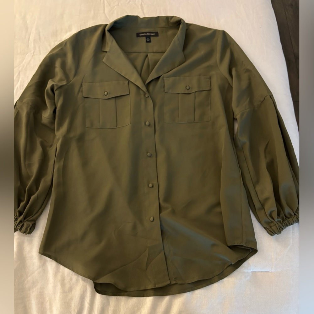 Banana Republic Longsleeve Blouse